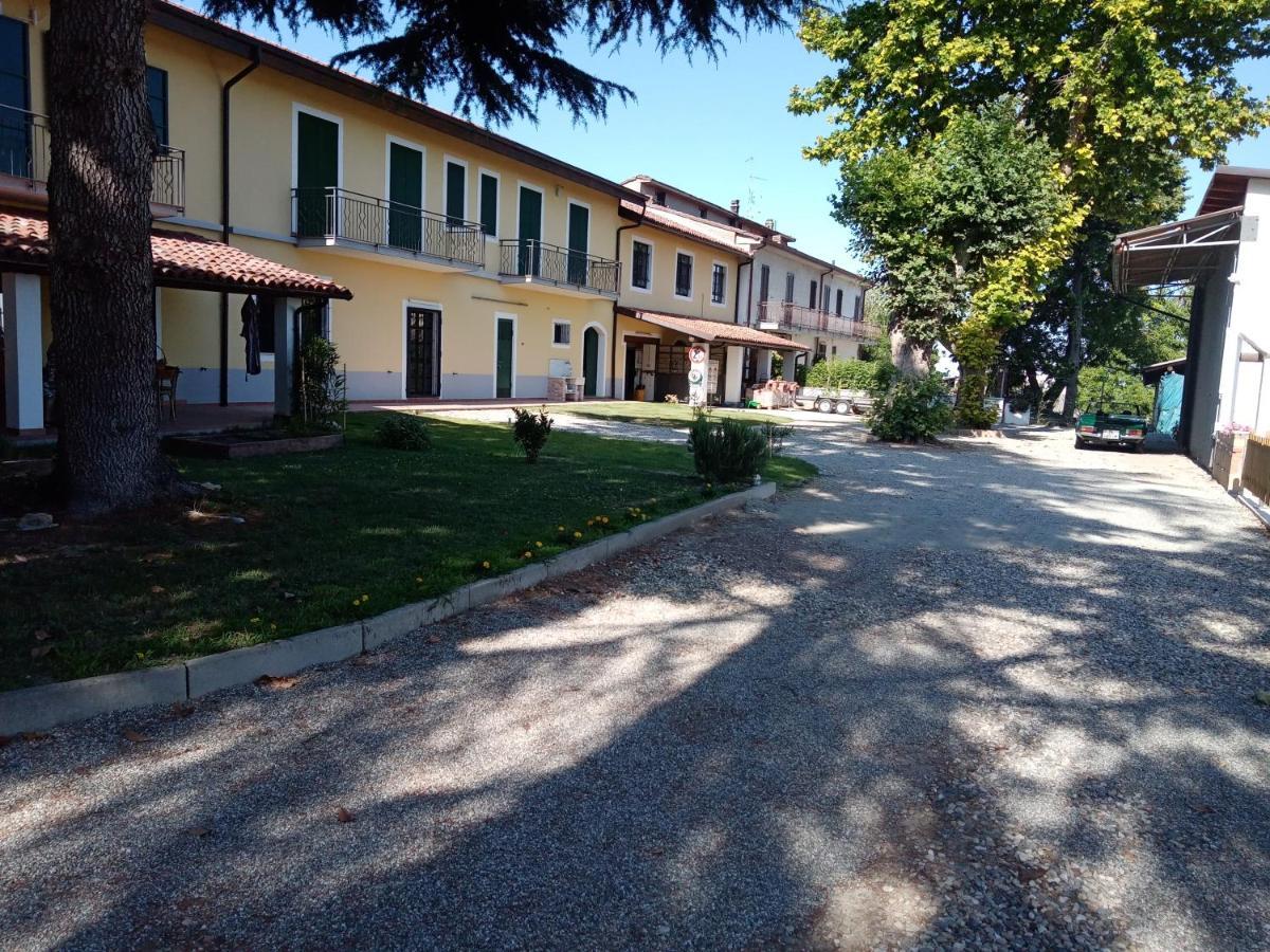 Cascina Pelizza Apartment Casale Monferrato Luaran gambar